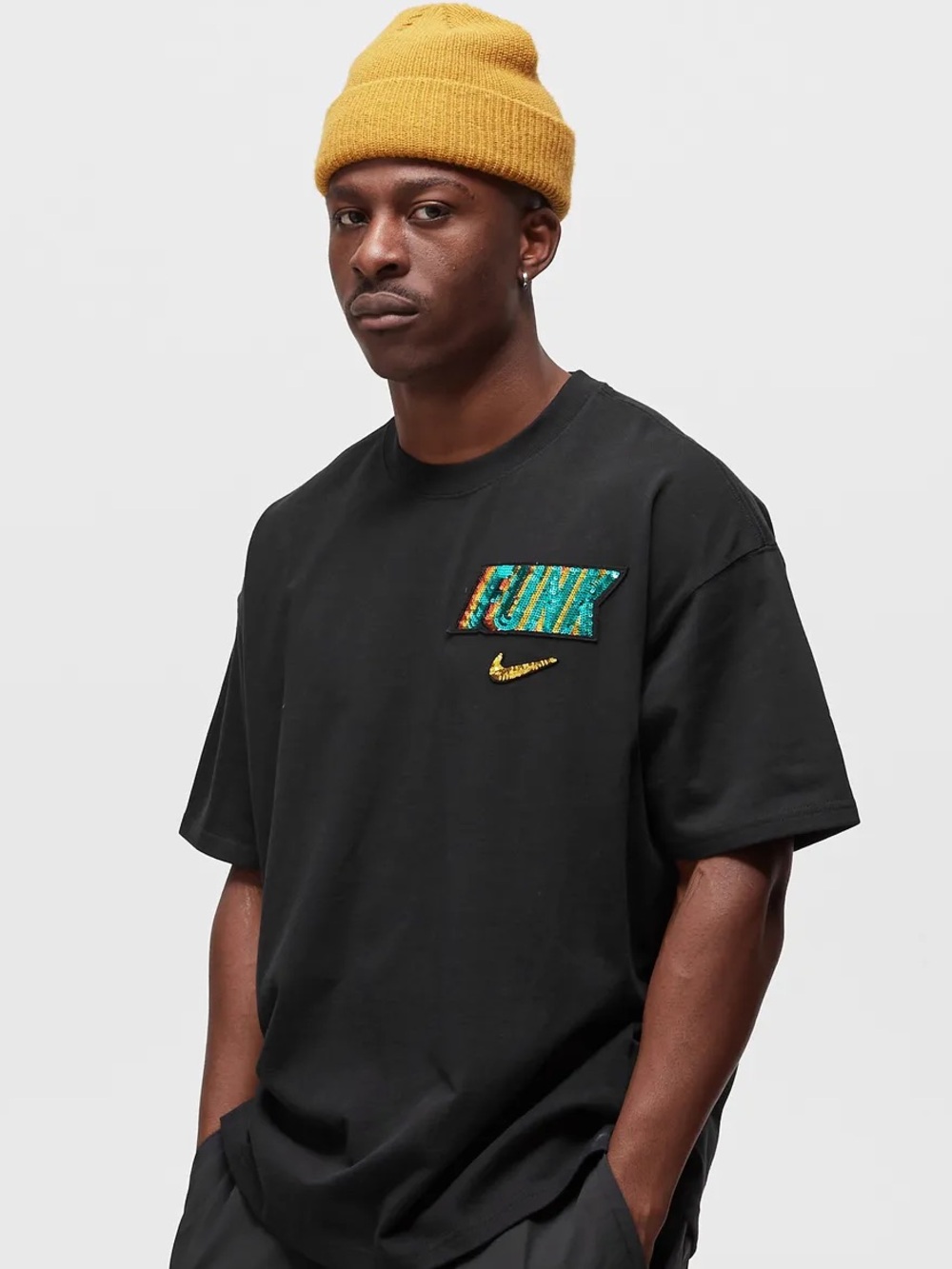 The Nike Tee Roswell Rayguns Funk Sequin Logo Check T Shirt L Black